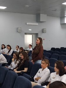 Диалог на равных